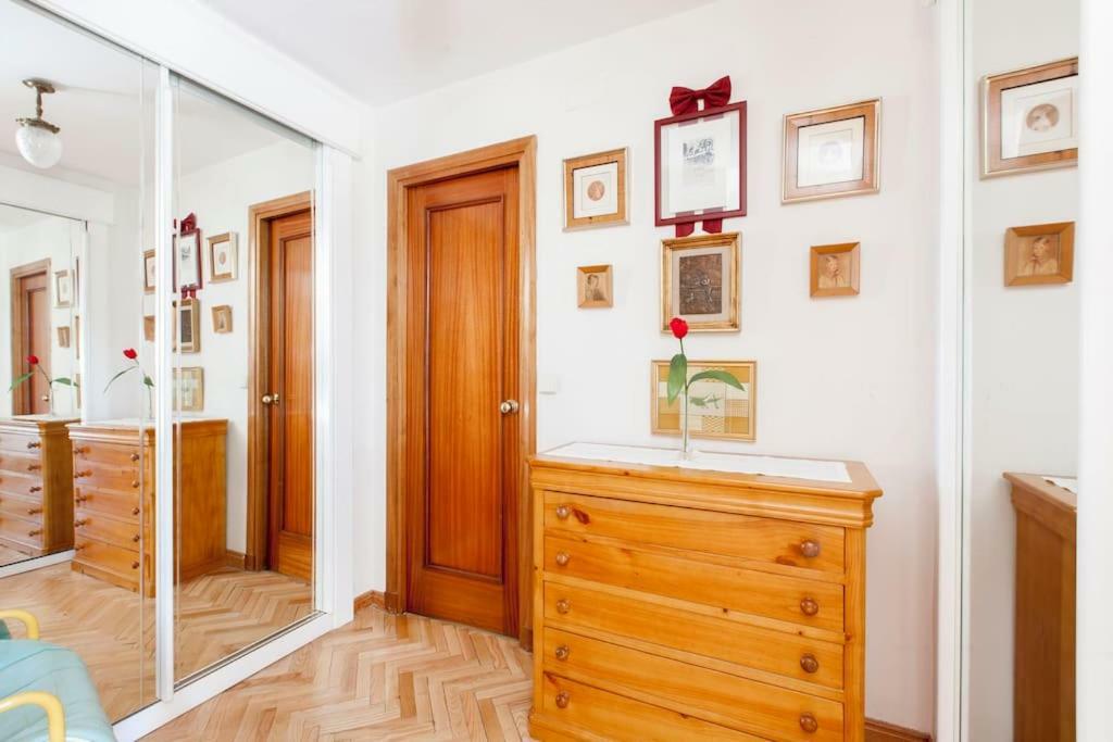 Modern B&B Somosaguas Buitenkant foto