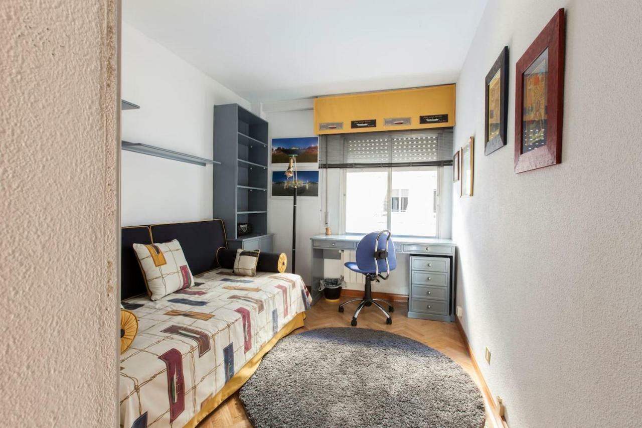 Modern B&B Somosaguas Buitenkant foto