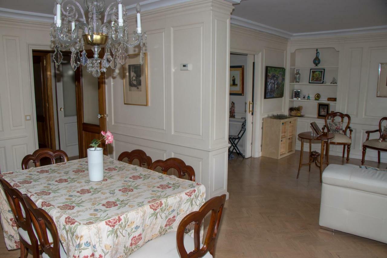Modern B&B Somosaguas Buitenkant foto