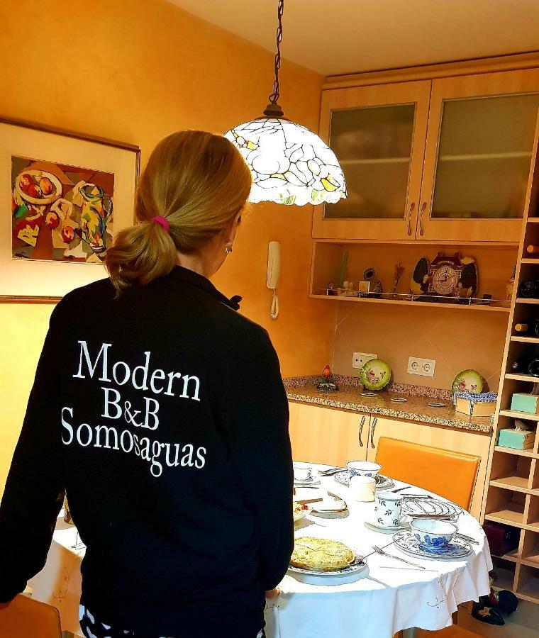 Modern B&B Somosaguas Buitenkant foto